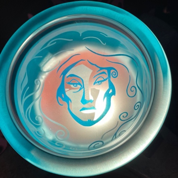 Haunted Mansion Scentsy Warmer and Three Thumbs Up Fragrance Wax Melt